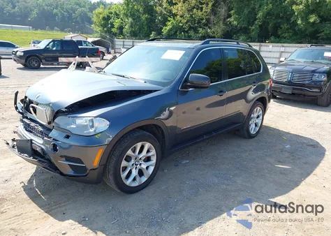 2013 BMW X5 xDrive35I/xDrive35I Premium/xDrive35I Sport Activity из США, поврежденный, VIN 5UXZV4C59D0E10360